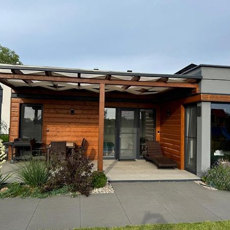 Cisza Bungalows Village / Blisko Natury Nowecin Экстерьер фото